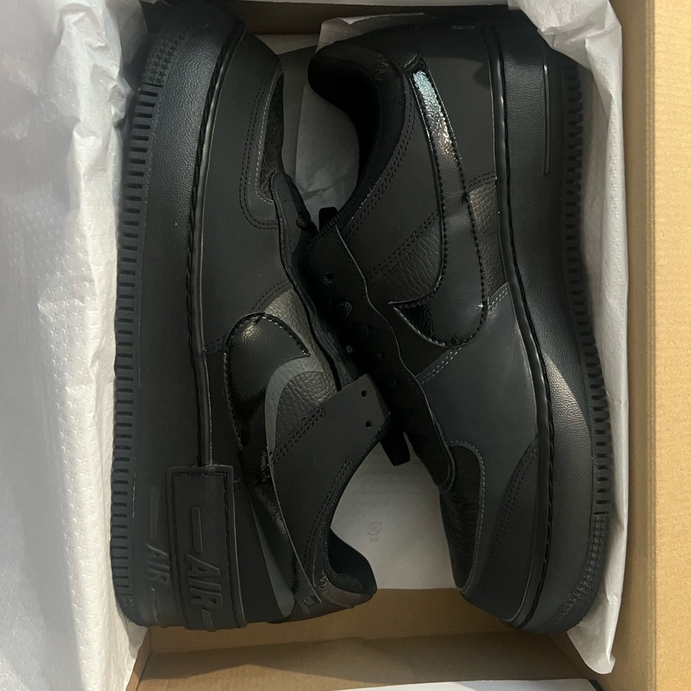 Women’s Air Force 1 Shadow (Black) Size 10.5